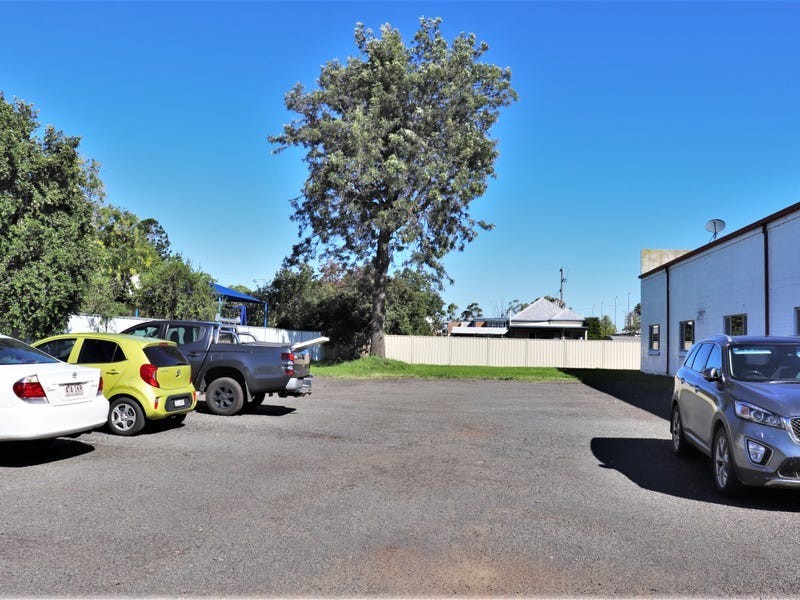 16 Evans Street, Pittsworth QLD 4356