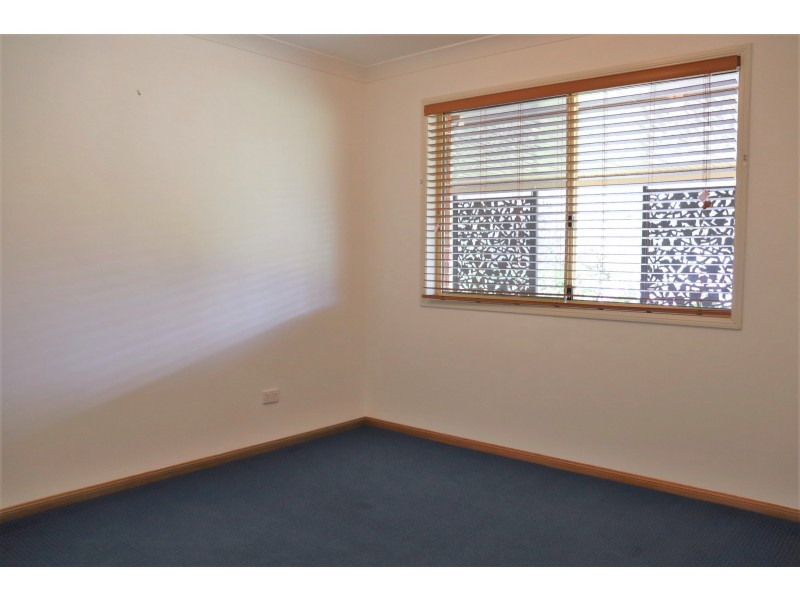 15 McLachlan Drive, Highfields QLD 4352