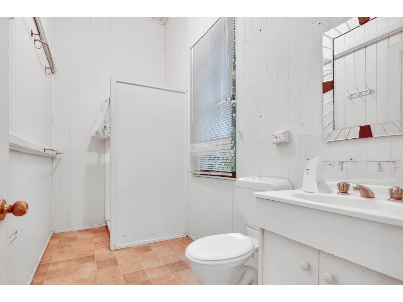 243a Bridge Street, Newtown QLD 4305