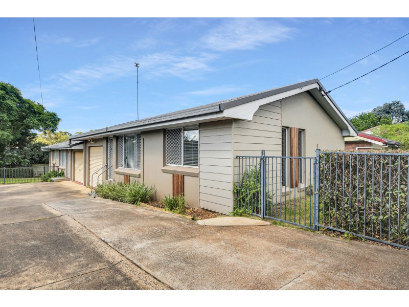 Unit 1/5 Cassia Street, Centenary Heights QLD 4350