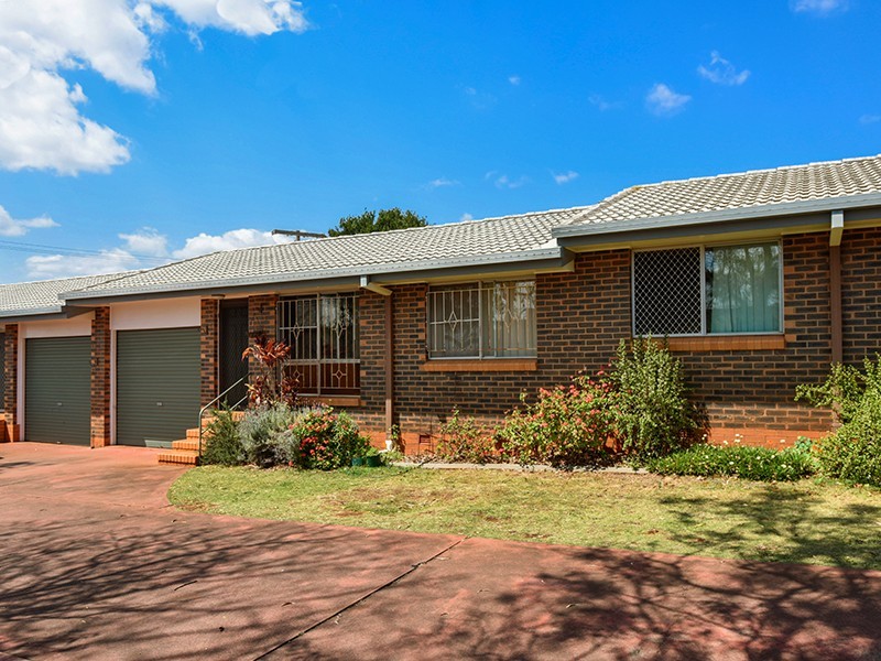 Unit 3/335 West Street, Harristown QLD 4350