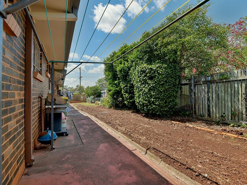 Unit 3/335 West Street, Harristown QLD 4350