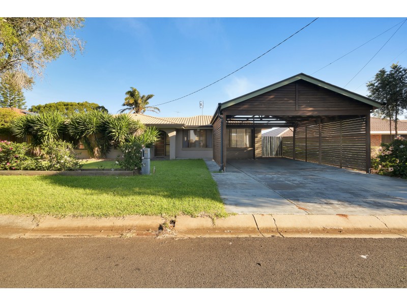 16 Brigalow Street, Newtown QLD 4350