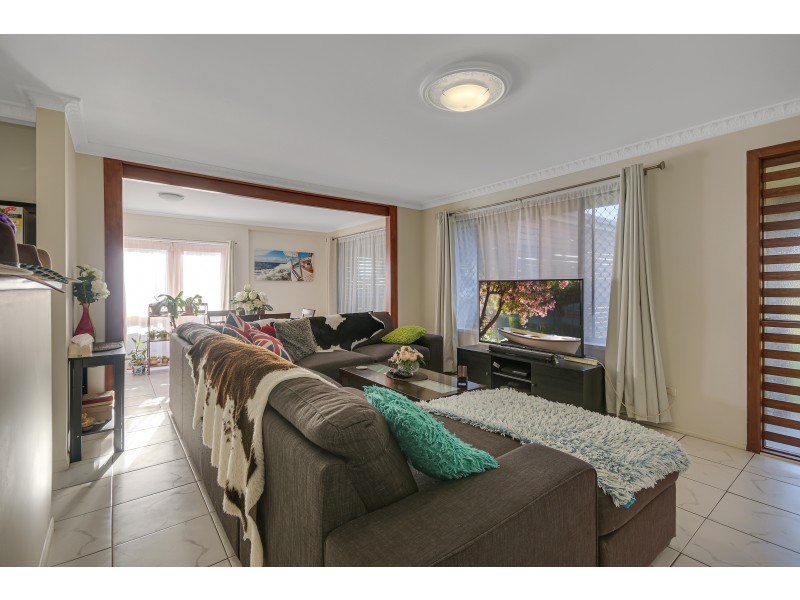 16 Brigalow Street, Newtown QLD 4350