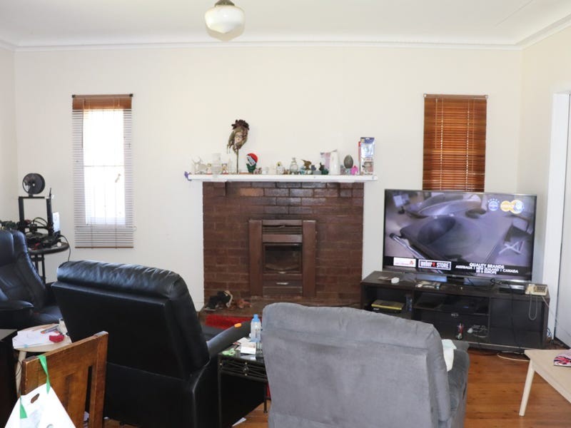 145-147 Anzac Avenue, Harristown QLD 4350