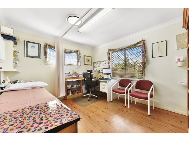 369-371 Bridge Street, Wilsonton QLD 4350