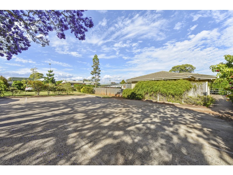 369-371 Bridge Street, Wilsonton QLD 4350