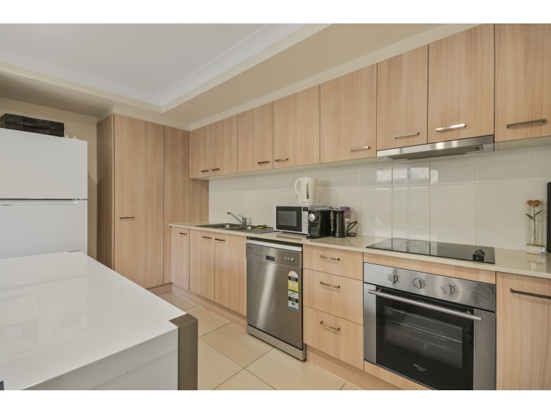 Unit 2/27 Weebah Place, Cambooya QLD 4358