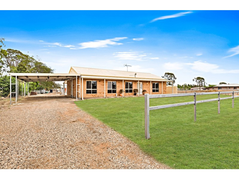 38 Railway Street, Cambooya QLD 4358