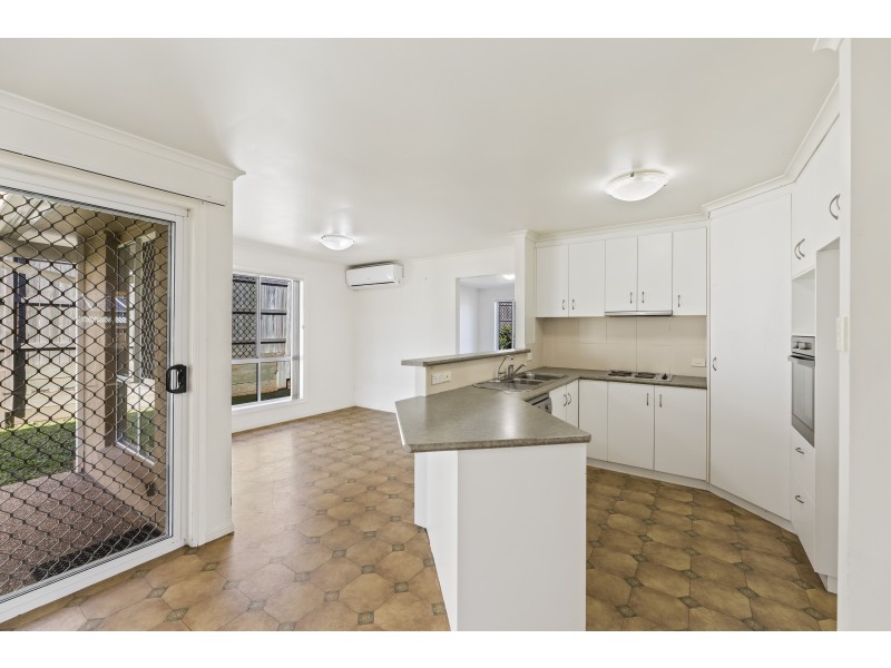 20 Fay Court, Kearneys Spring QLD 4350