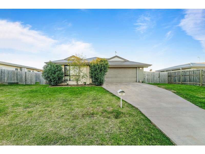 11 Arwon Street, Wyreema QLD 4352