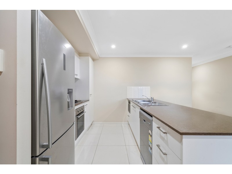 11 Arwon Street, Wyreema QLD 4352