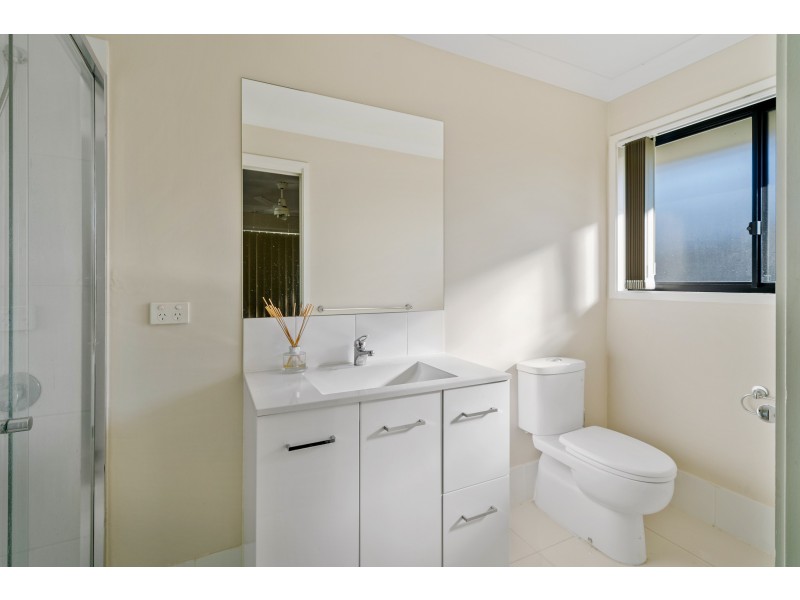 11 Arwon Street, Wyreema QLD 4352