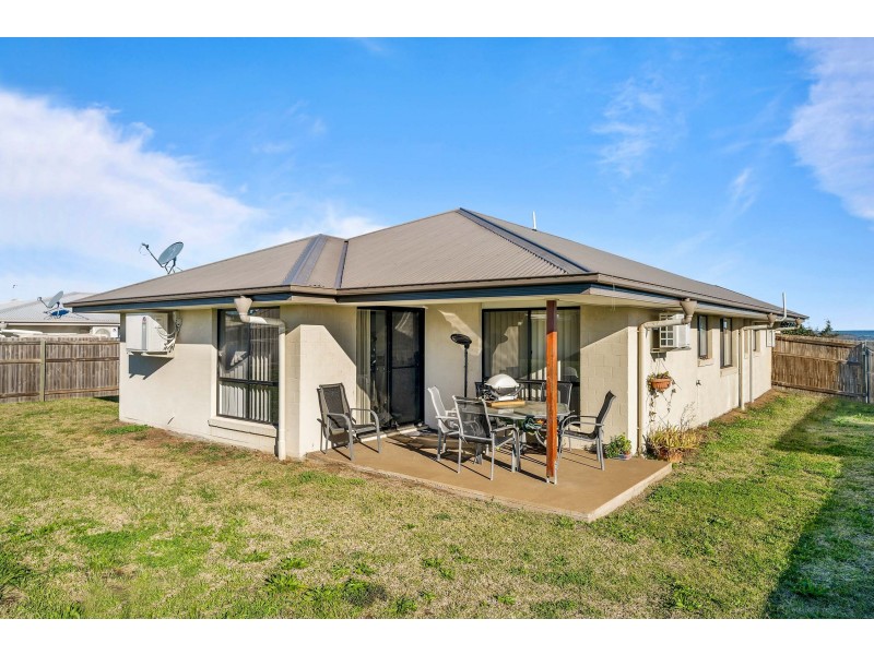11 Arwon Street, Wyreema QLD 4352