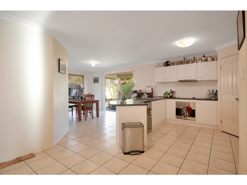 14 Wareena Crescent, Glenvale QLD 4350