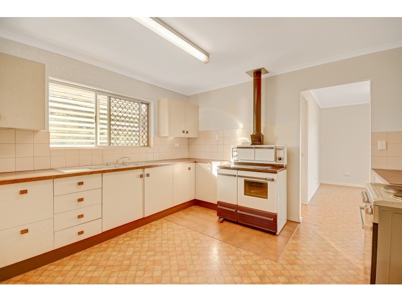 124 Gittins Road, Withcott QLD 4352