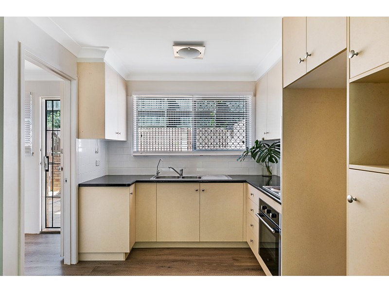 Unit 3/18 Glendower Street, Mount Lofty QLD 4350