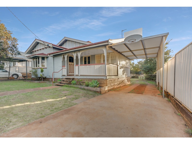 235 Hume Street, South Toowoomba QLD 4350