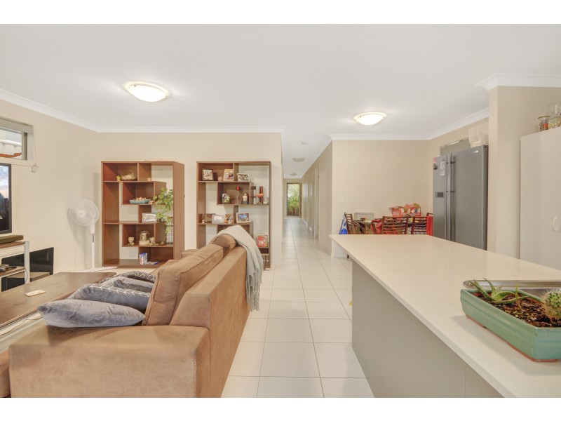 22 Minnett Street, Glenvale QLD 4350