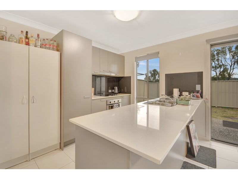 22 Minnett Street, Glenvale QLD 4350