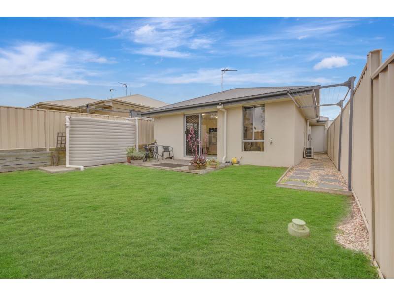 22 Minnett Street, Glenvale QLD 4350