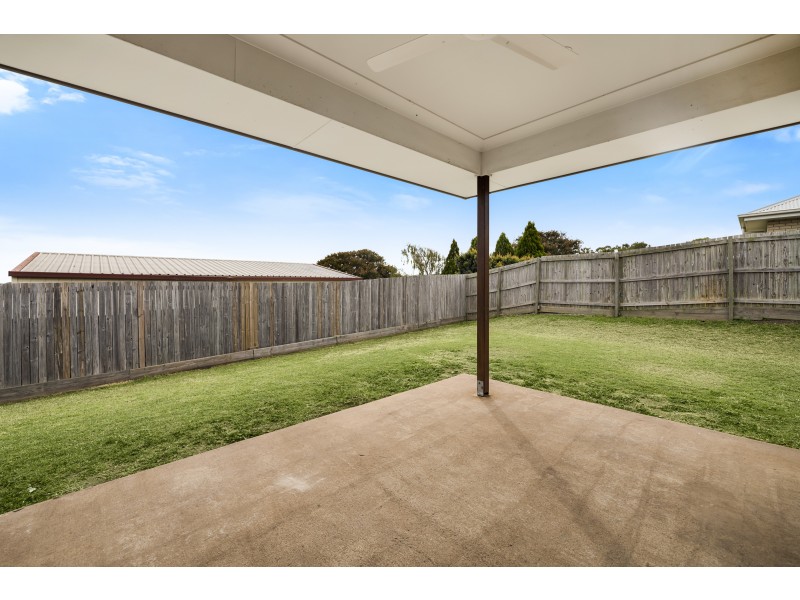 22 Wandoo Crescent, Westbrook QLD 4350