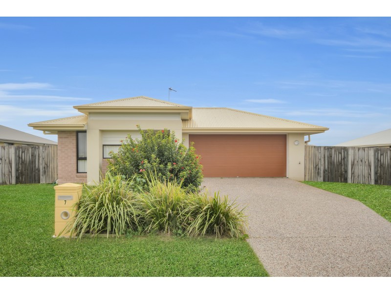 7 Mia Street, Wyreema QLD 4352