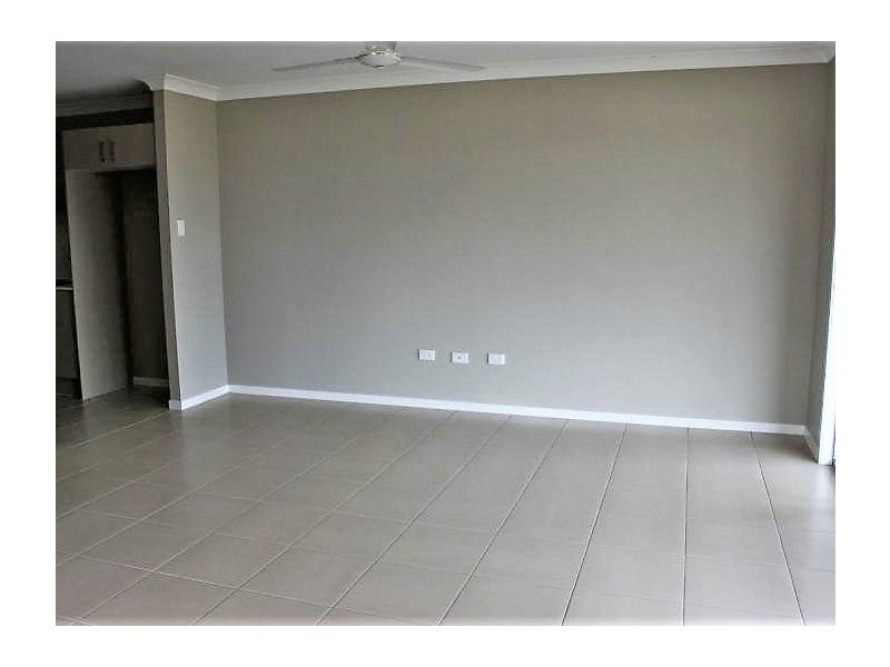 Unit 2/19 Alpine Court, Cranley QLD 4350