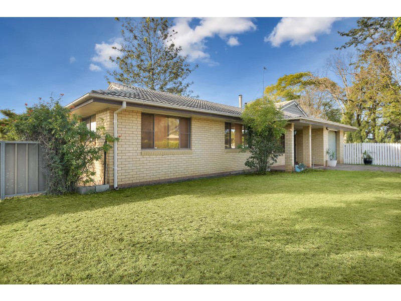 27 McFarlane Street, Wilsonton QLD 4350