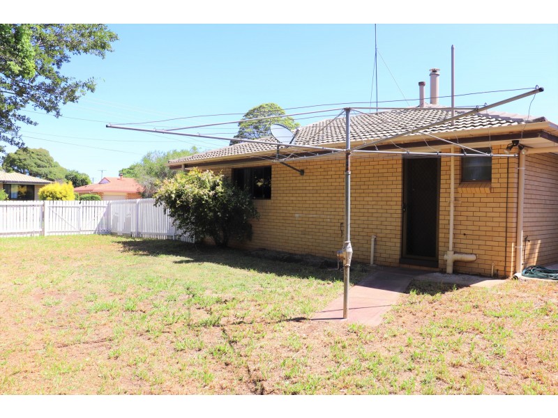 27 McFarlane Street, Wilsonton QLD 4350