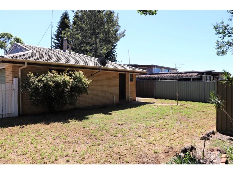 27 McFarlane Street, Wilsonton QLD 4350