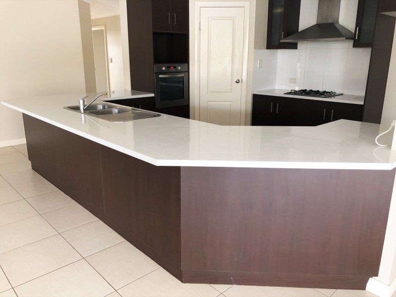 9 Saba Court, Middle Ridge QLD 4350