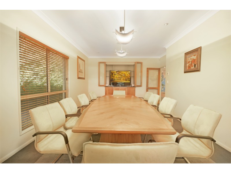 14 Freighter Avenue, Wilsonton QLD 4350