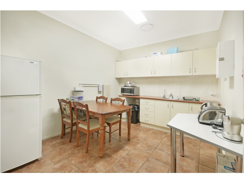 14 Freighter Avenue, Wilsonton QLD 4350