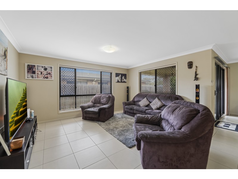 8 Kurrawa Crescent, Glenvale QLD 4350
