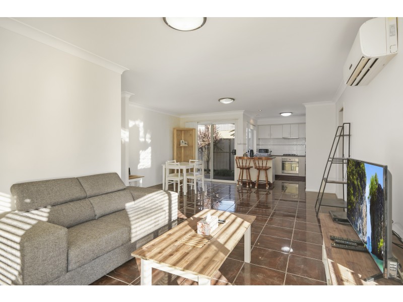 Unit 2/22 Gostwyck Street, Newtown QLD 4350