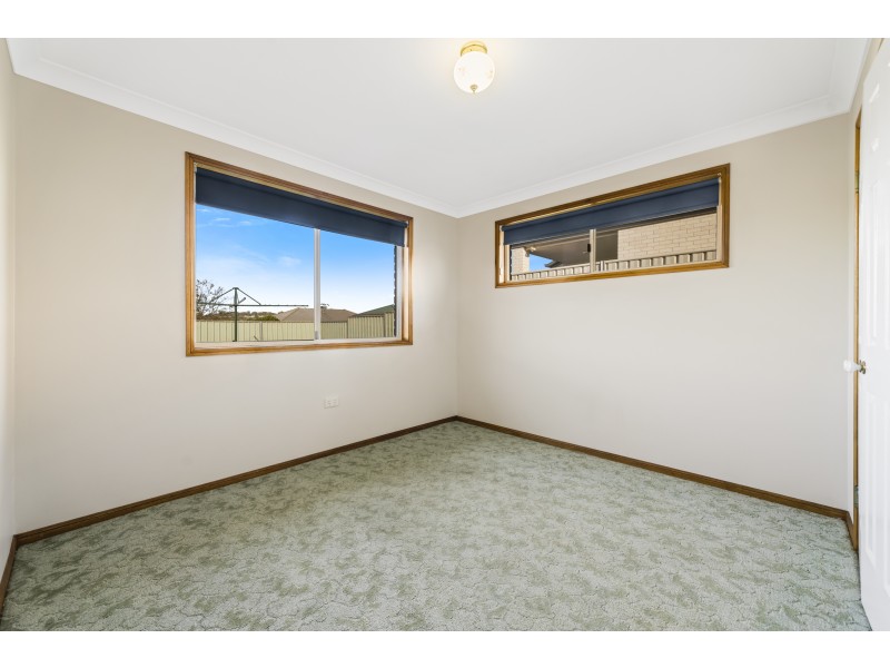 10 Janine Court, Kearneys Spring QLD 4350