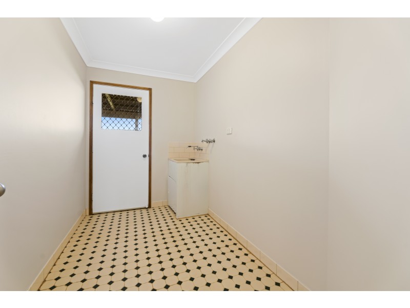 10 Janine Court, Kearneys Spring QLD 4350