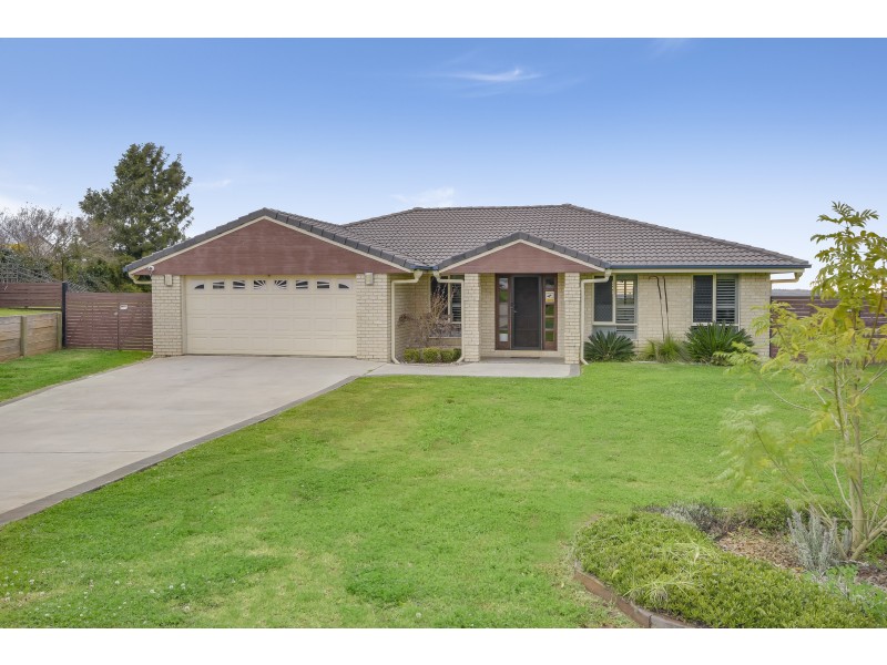 23 Cole Drive, Highfields QLD 4352