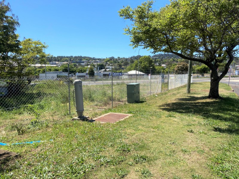 37 Mort Street, Newtown QLD 4350