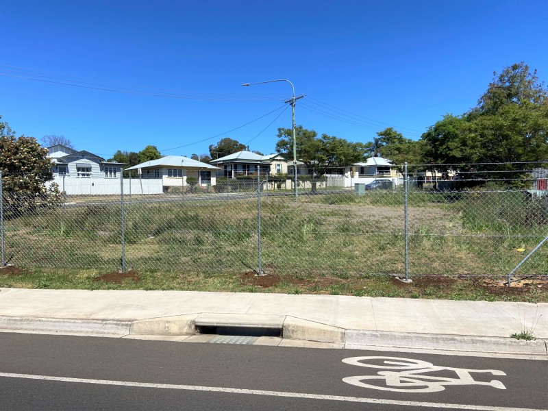 37 Mort Street, Newtown QLD 4350