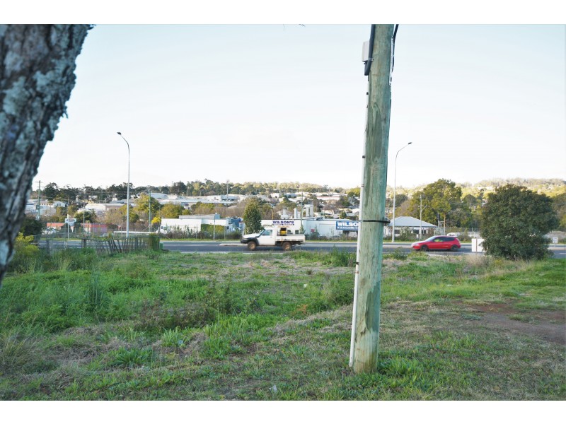 37 Mort Street, Newtown QLD 4350