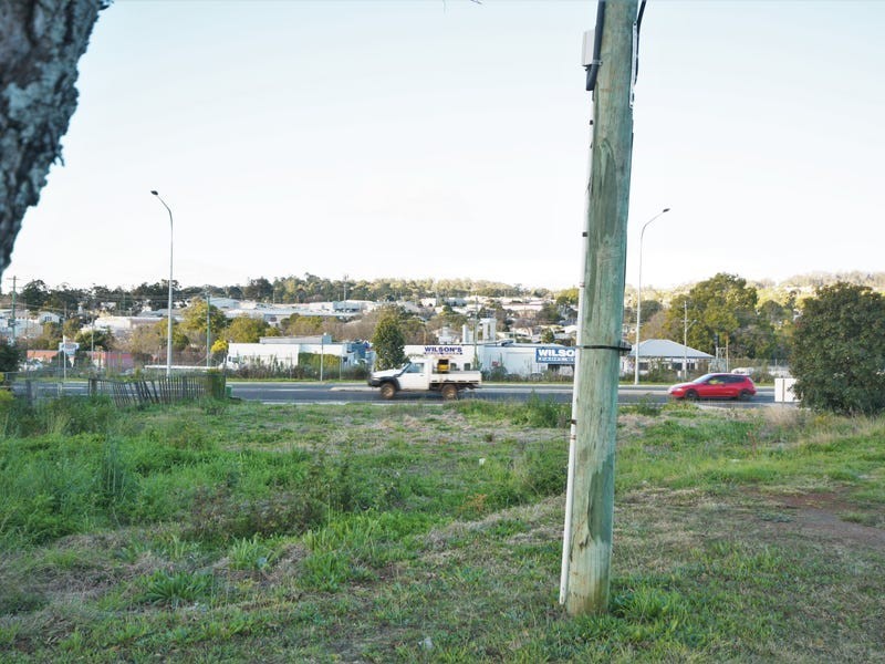 37 Mort Street, Newtown QLD 4350