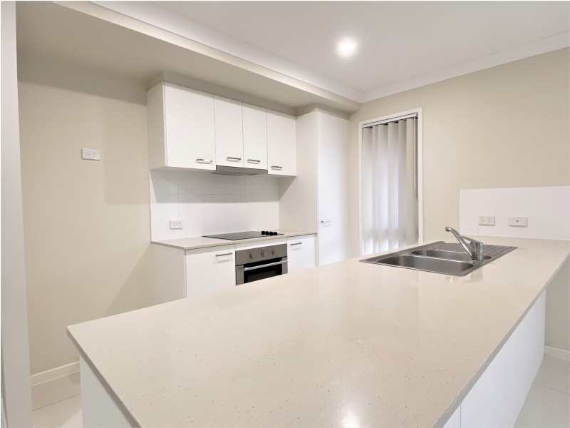 Unit 1/4 Wongalee Place, Cambooya QLD 4358