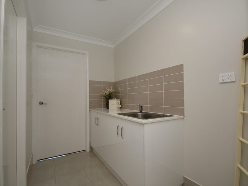 Unit 4/19 Crown Street, Rangeville QLD 4350