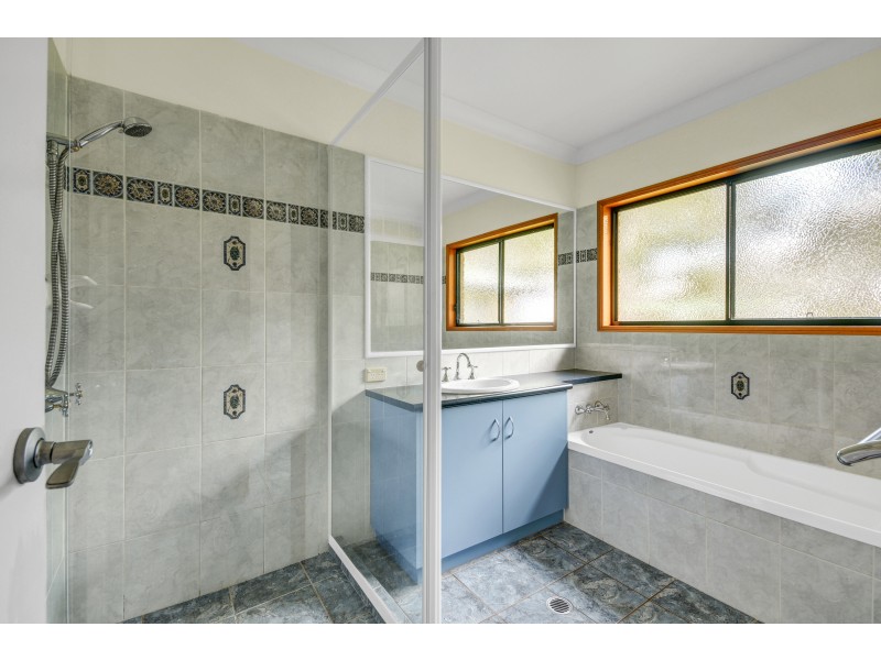 10724 New England Highway, Highfields QLD 4352