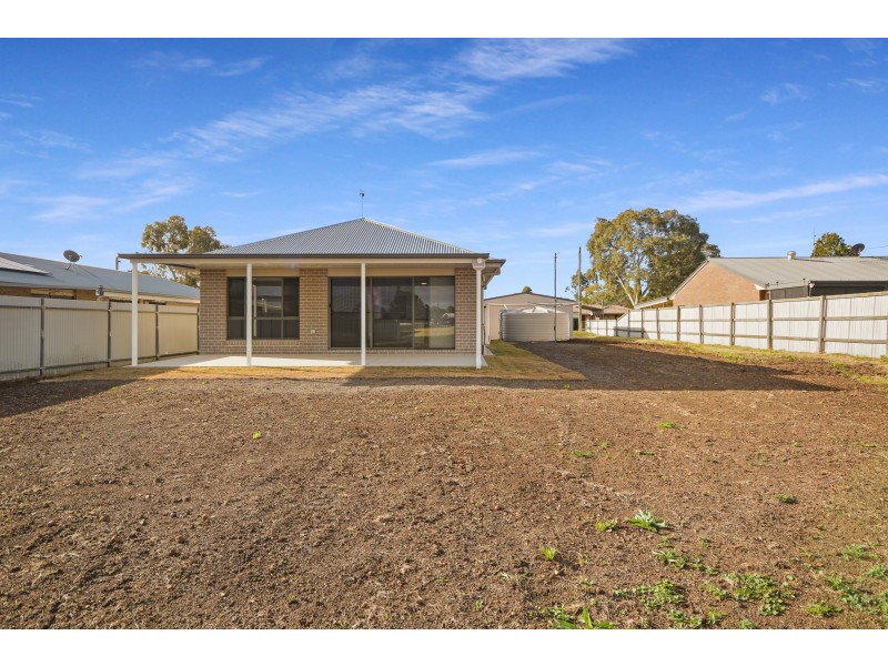 15 Gore Street, Cambooya QLD 4358