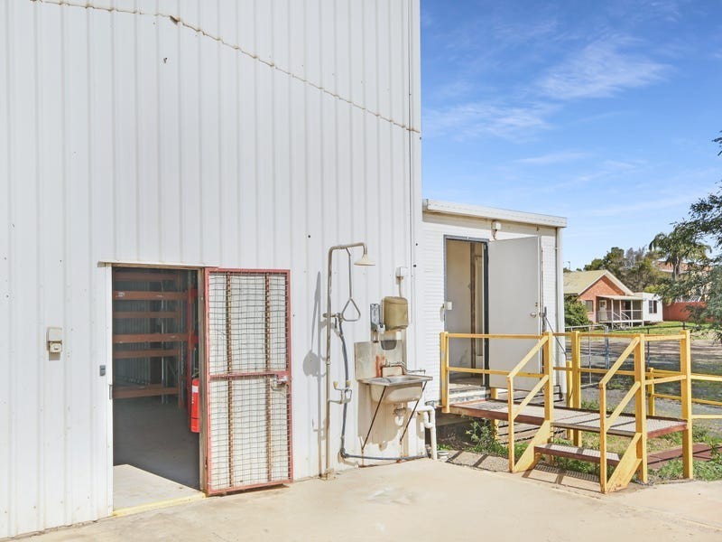 367 Taylor Street, Wilsonton QLD 4350
