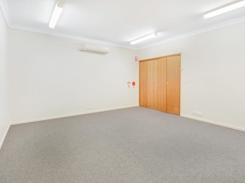 367 Taylor Street, Wilsonton QLD 4350