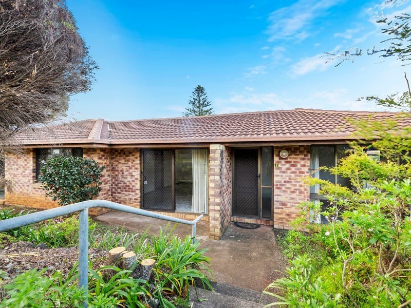 12 Melita Crescent, Wilsonton Heights QLD 4350